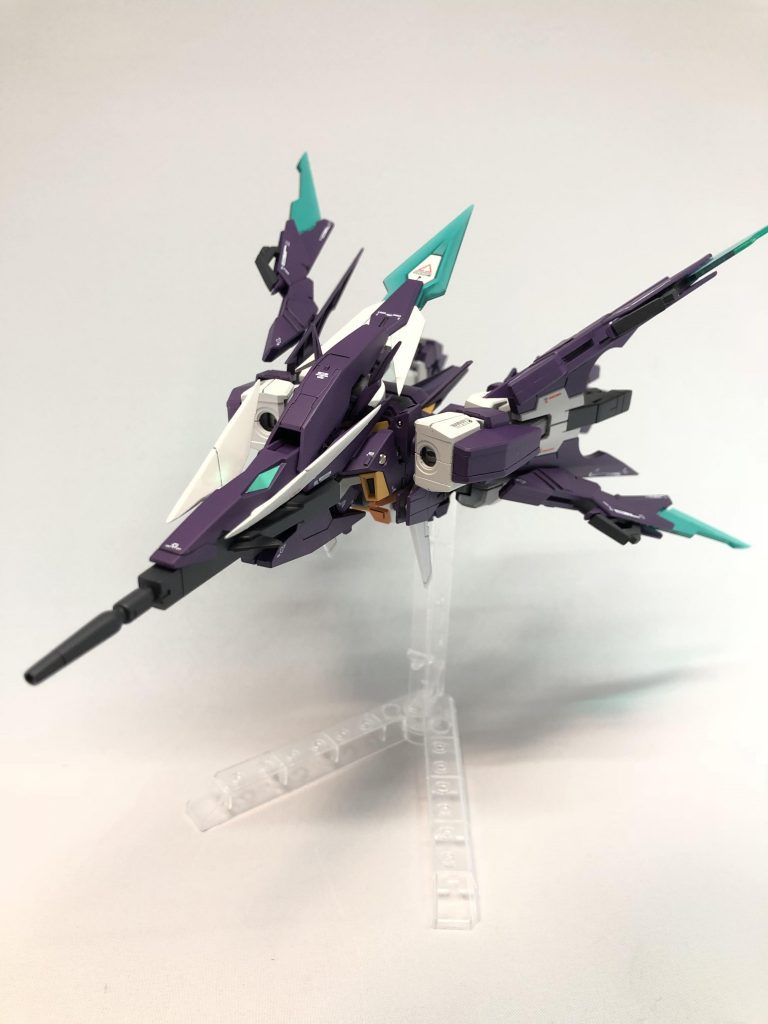 フェニックスモードへの変形も健在。急接近からの奇襲能力向上に、一役買っている。