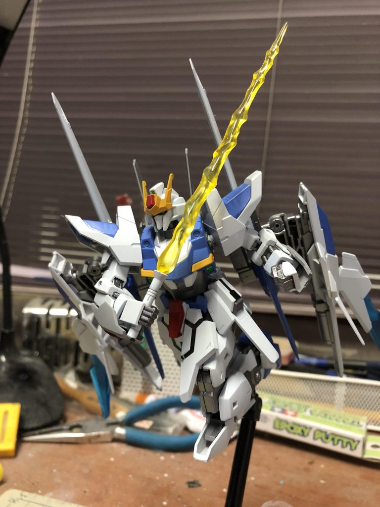 ビームサーベル 外観は百式の物と同じだが内蔵されるデバイス等は最新の物に置き換えられている。