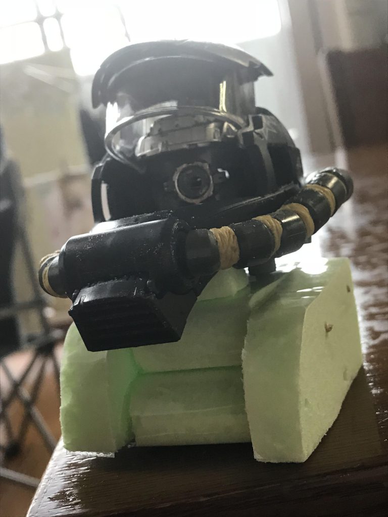 胸部は発泡スチロールで作製してます