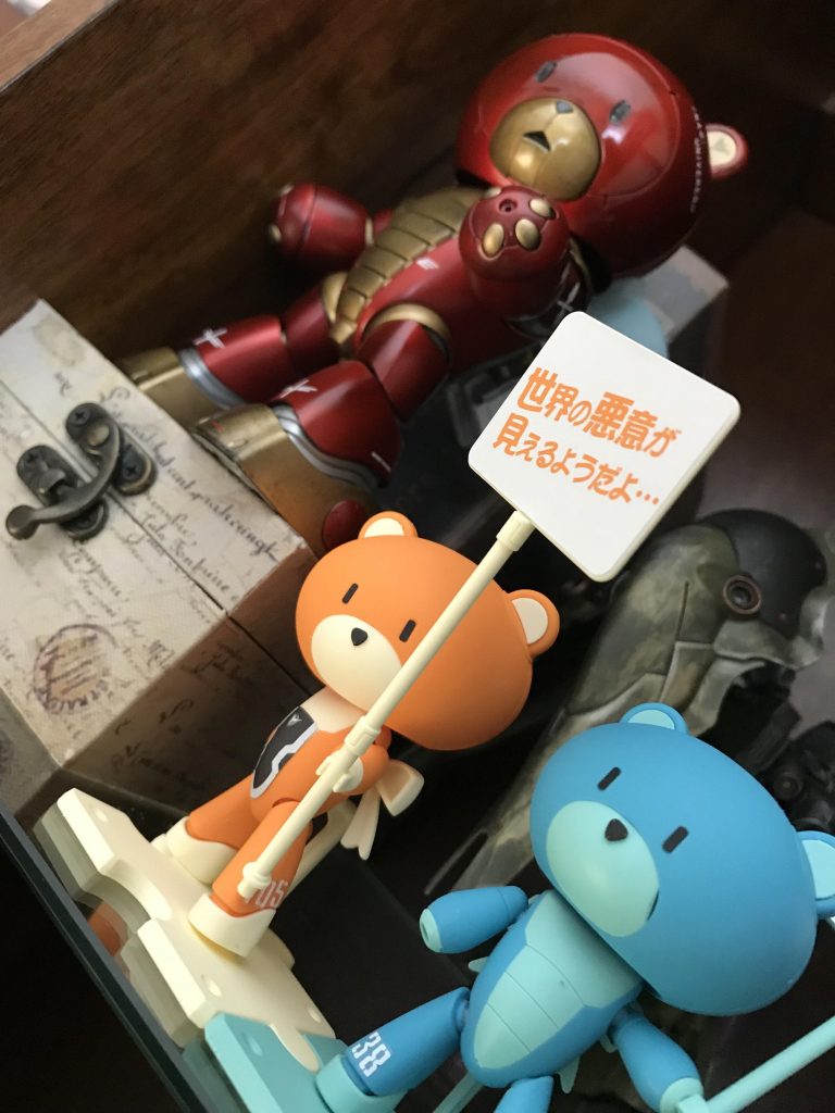 家族を巻き込んでリビングに飾っております♪