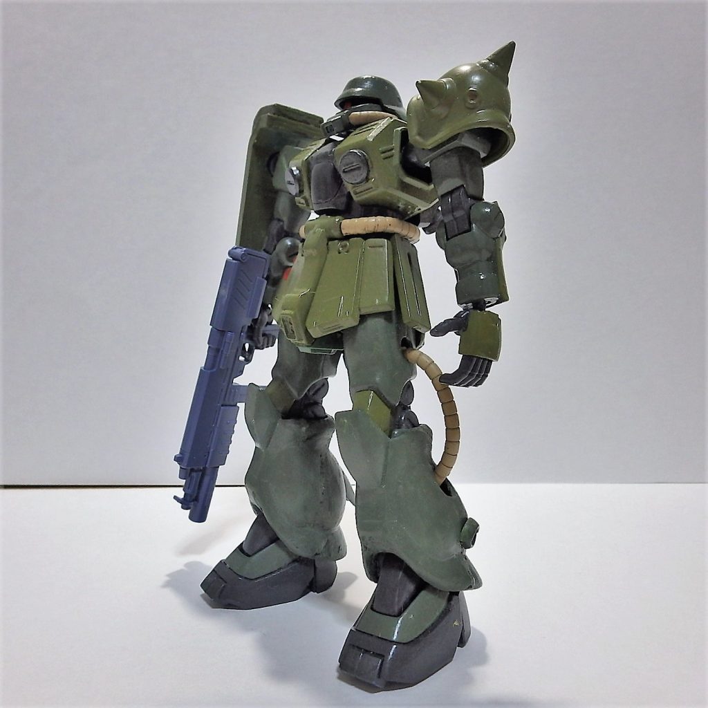 FGのザクのスネパーツは、割と小加工でうまくはまりました。