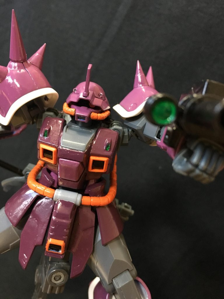 わかりにくいのですがモノアイはキャンディレッド、モノアイレールはつや消しブラックで塗装しています
以下、制作工程