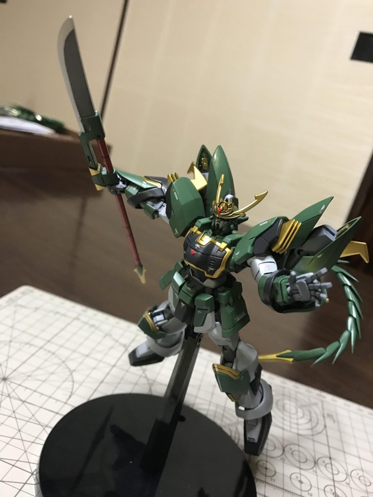 ズギューン！！
こんなポーズも似合いますね。