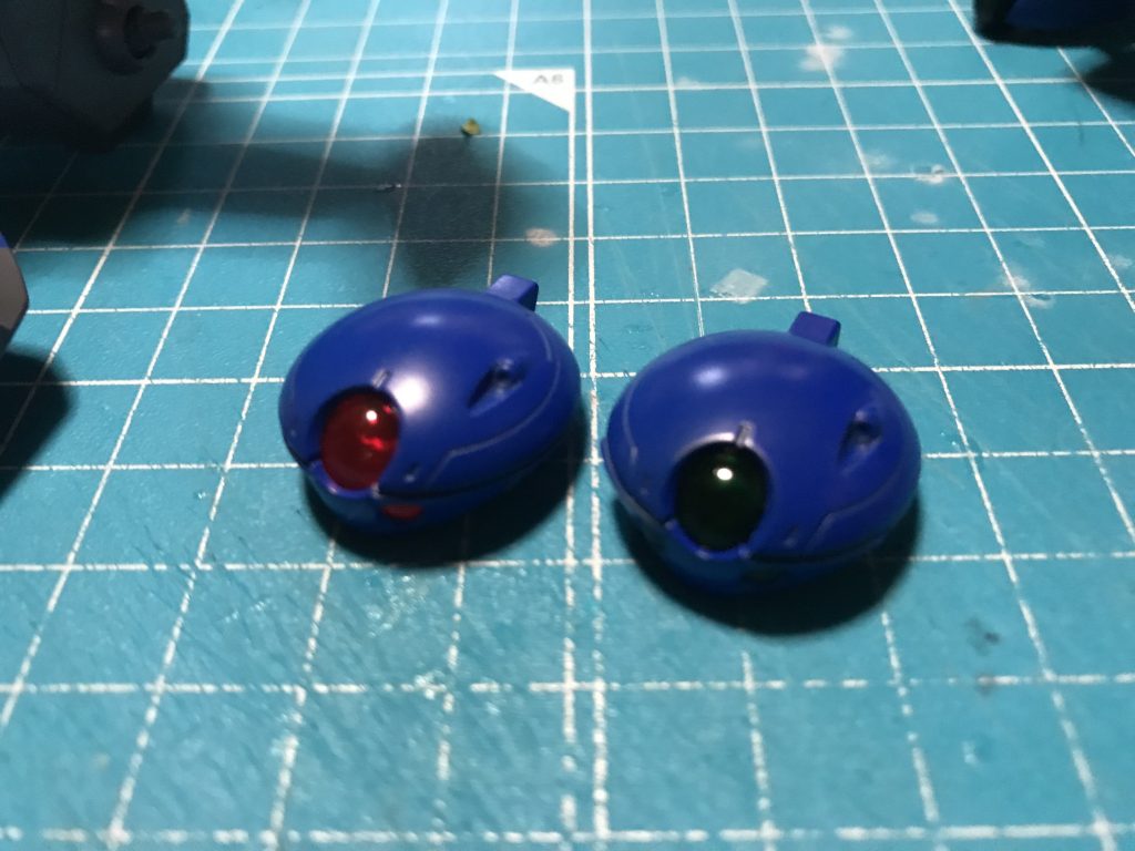 エグザムを思いついて、頭部を二つ用意しました。エグザム発動の方はミライトで電飾してます。