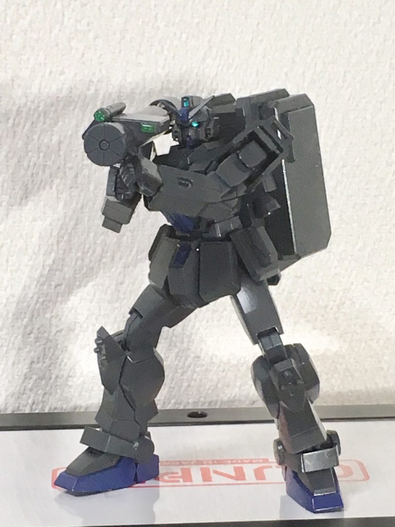 キャプチャーネットガンを構え