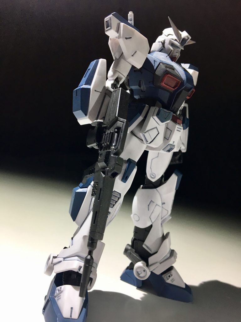 前作と同じく黄色をオミットした結果、サンボルFAにw