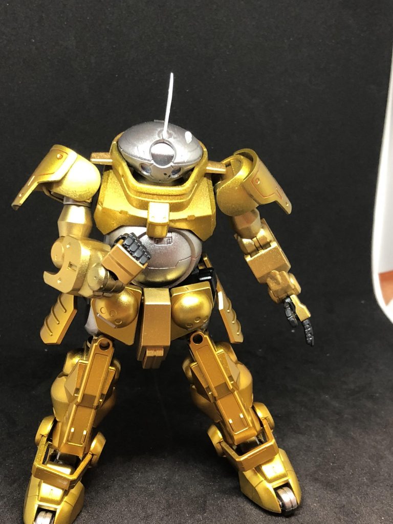 改造は最小限、上半身の塗装を若干ザラザラっぽくしてます。