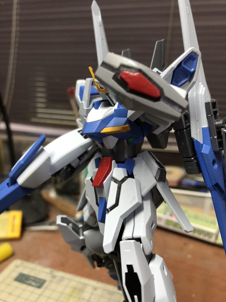 Iフィールド・ガントレット
その名の通りIフィールドを発生させる装置。 小型化には成功したものの、展開可能時間が15秒ほどしか無い欠陥品。
両腕に装備。