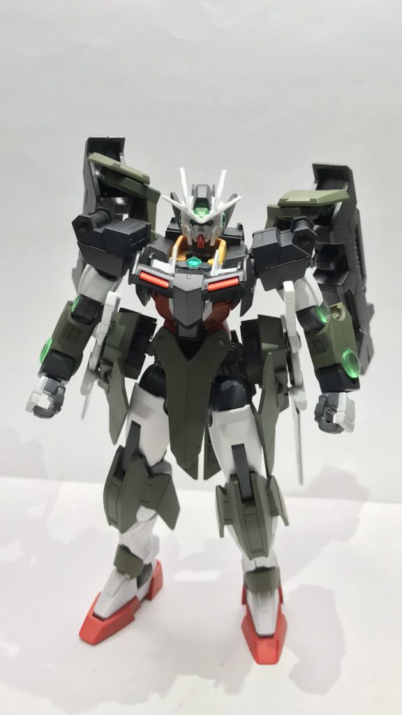 立ち姿
通常はGNバズーカは後ろに畳んでます。