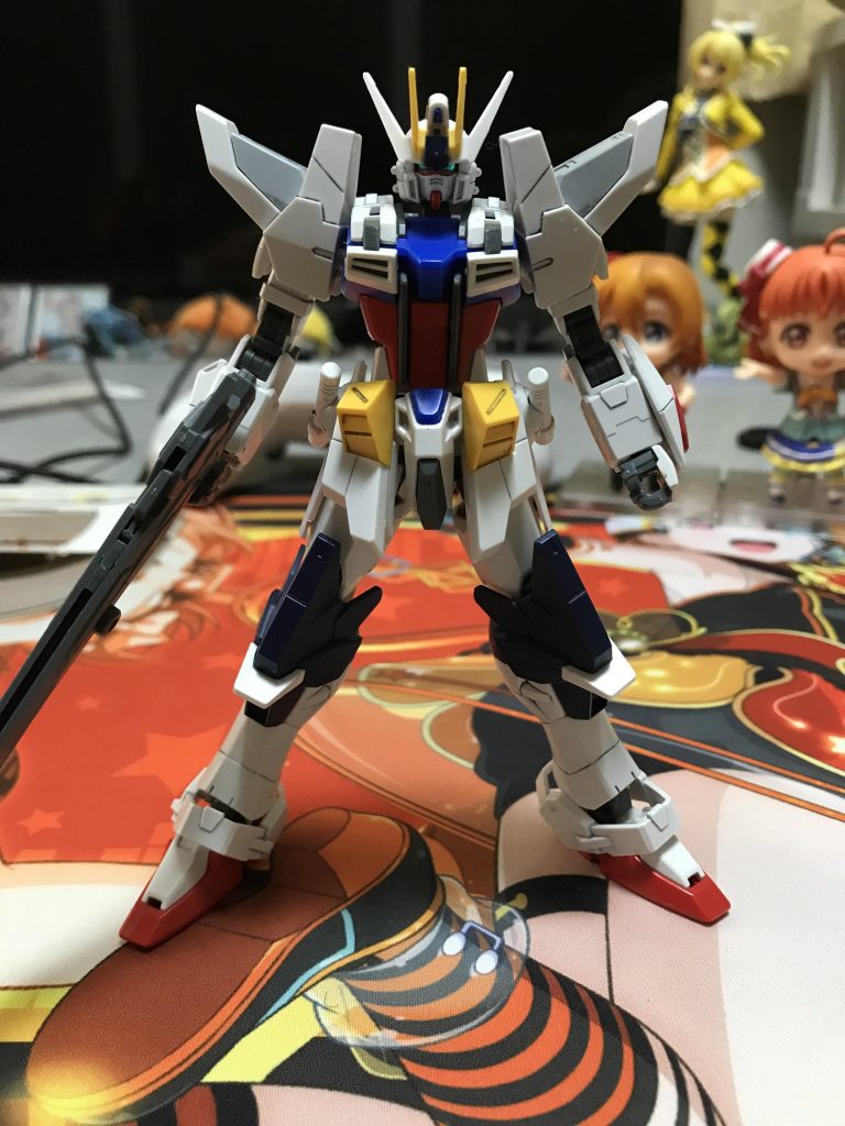 全面。ストライクを素体に部分的にアメストのパーツを着けた感じです。