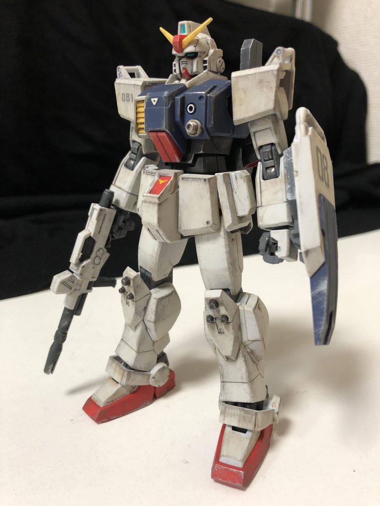 つや消しトップコートの上にさらに焼鉄色でドライブラシを当ててみました。