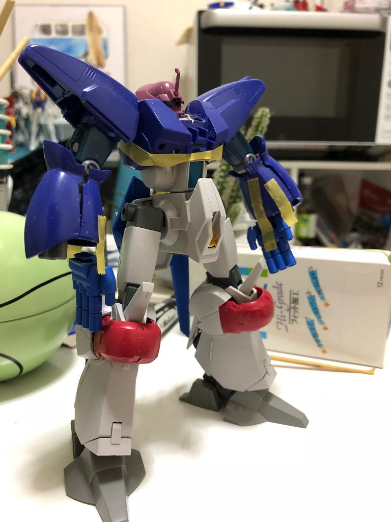 ## 案その1フロントビュー
膝のパーツを脚側にはめ込み、股間部のパーツと肩のパーツを変更しました。