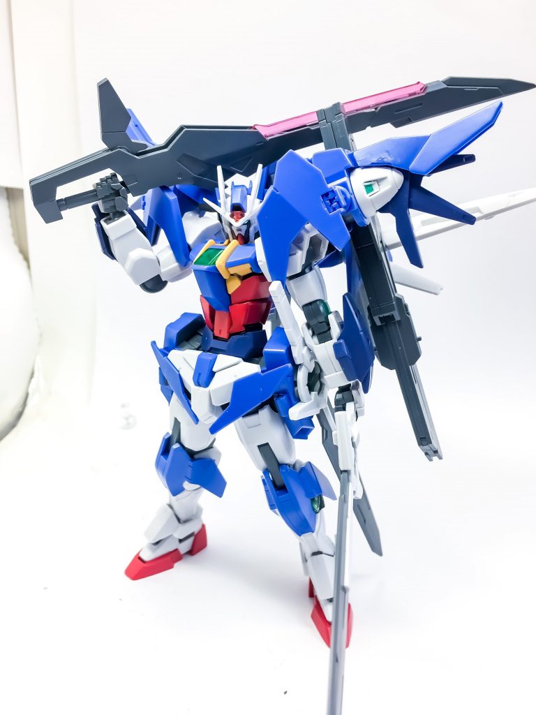 ## バスターソード
デスティニーの武装を参考にして制作した大型剣
実体剣と粒子剣、両方の側面を持つ