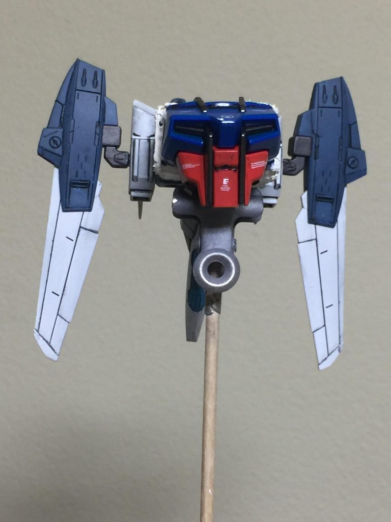 ゴッドビルドストライクガンダムのオプションユニットの改修が完了して つや消しトップコートを吹いた 製作工程です。