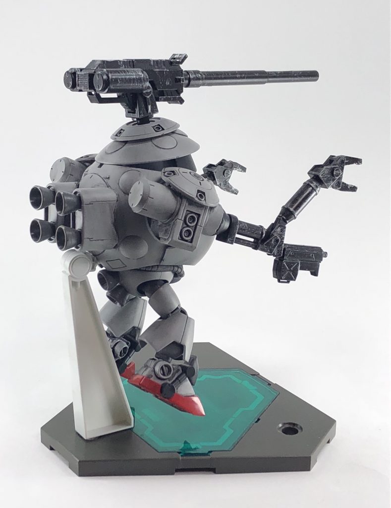 サンダーボルトのボールのパーツを使うコトで甘さと辛さの組み合わせを狙いました。武装部分はメタルブラック、テキトーにドライブラシでハードに。