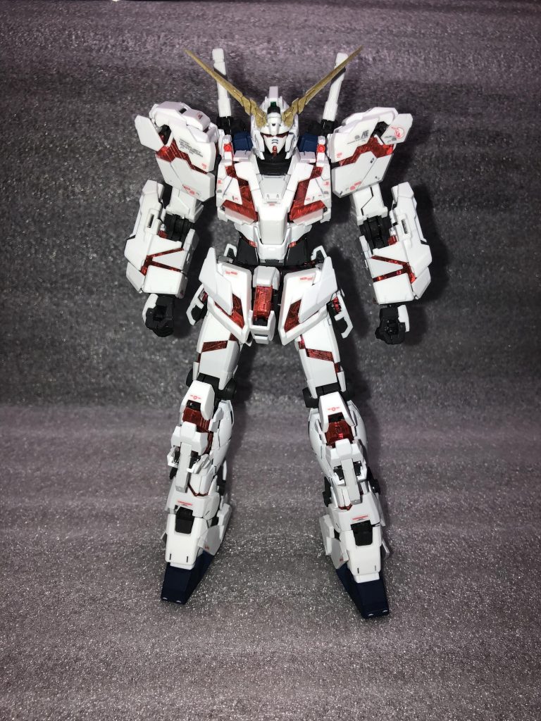 まずは素体から。身長比較したいけどhgのユニコーンモードないんだよなぁ...