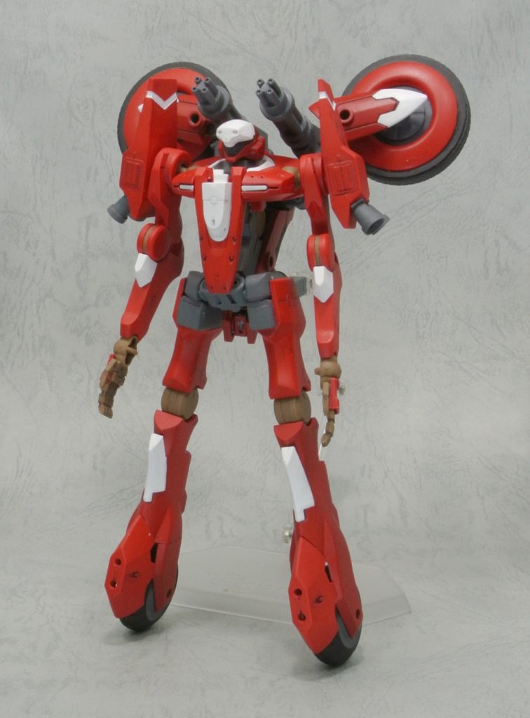 MS形態はほぼほぼエルフブルックのまんまです
足の付根にマシンライダーの股関節を使ってるのは当初マシンライダーと同じ変形機構を採用しようとしてた名残です