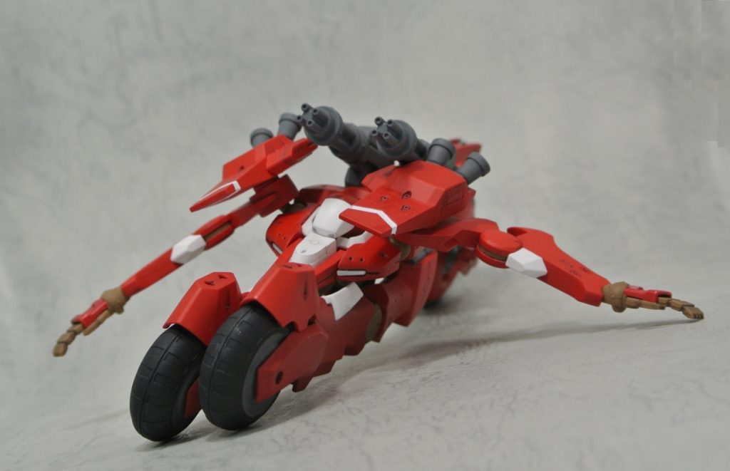 バイク形態でも手が使えるので高速急転換も可能だぞ!
NGワード:ライ○゛バッ○