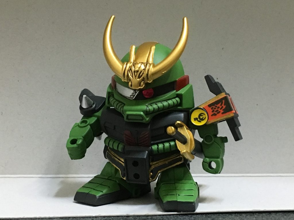 正面や斜め左右角度から