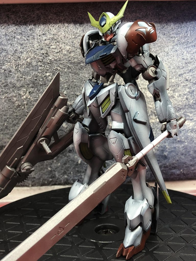 メインのグラデーション風塗装が終わった段階