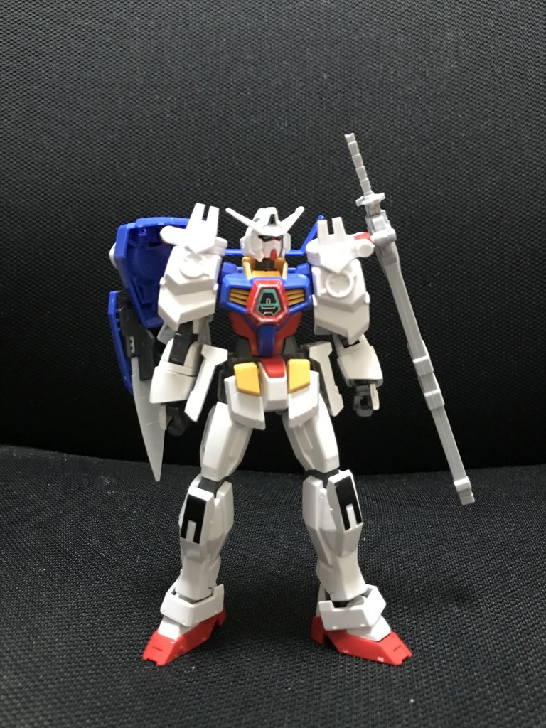 右肩に太陽炉を装備。