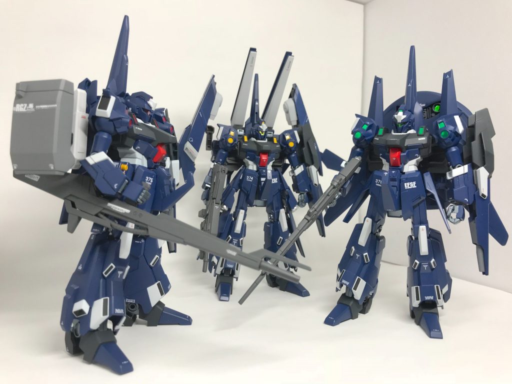 おまけ
機体が大きくて、全身撮影だと現在の撮影
ブースから、はみ出してしまいました。
今後は もっと大きいブースが必要になり
ますな〜 ( ̄▽ ̄;)