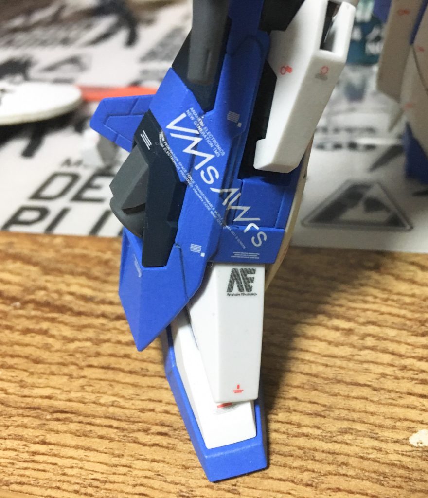 デカールは主にセンチネル系列のを使用しています。