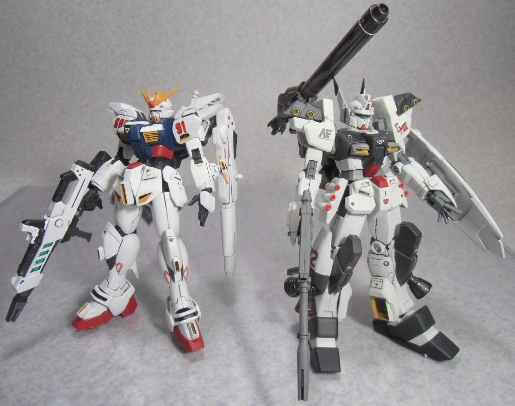 制作工程でないのですがが、以前作ったRXF91もどきとのツーショット。
これがやりたくて作った所があります^^