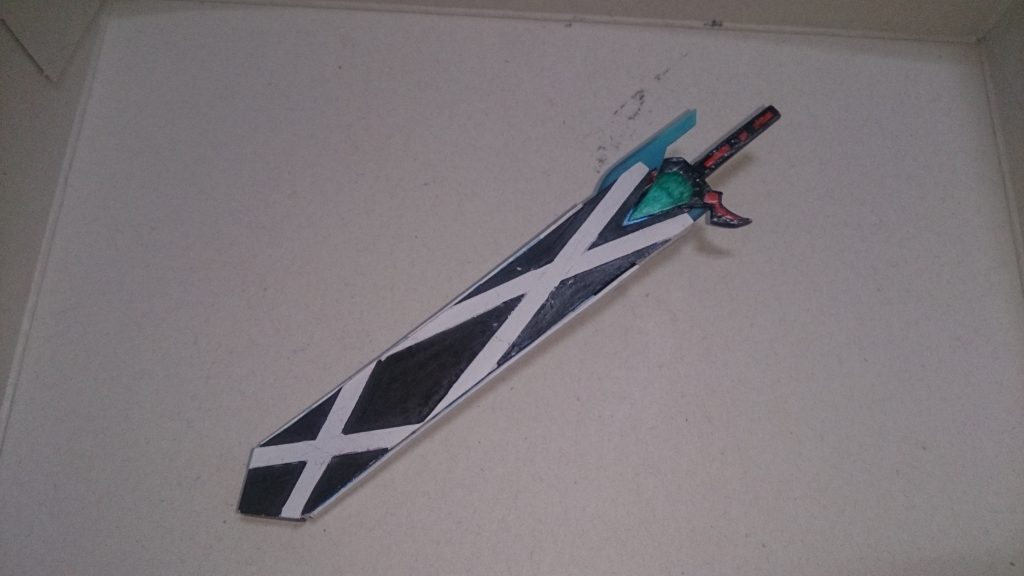 グラディウスFFの鞘。鞘事態もシールドとして使用出来ます。ちなみに鞘のモチーフは………………フフッ。やはり止めましょう、この話は。