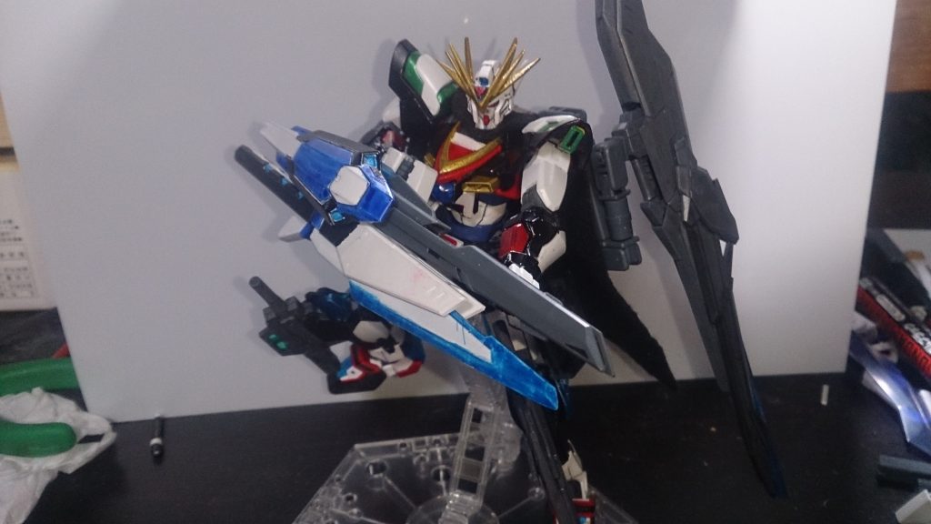 いかがでしたか？本当は二つの武装でツインバスターとかやりたかったのですが、残念ながら撮り忘れてました。ﾌｶｸ……

現在、GPデュエル(ライディングソーサ)にも対応出来るように1から製作をしていますが、やはり壊れるとショックはデカイですね。

しかし、私は棚に飾る為にコイツを作った訳ではありません。戦い、勝つために作ったのです。(台詞うろ覚え)

何が言いたいかと言うと、とりあえずハシュマルを改造して仇は取りたいと思います。



余談ですが、バレットブラスターで戦ってると、若干勝率が上がります。2割程ですが。何故だ…………？