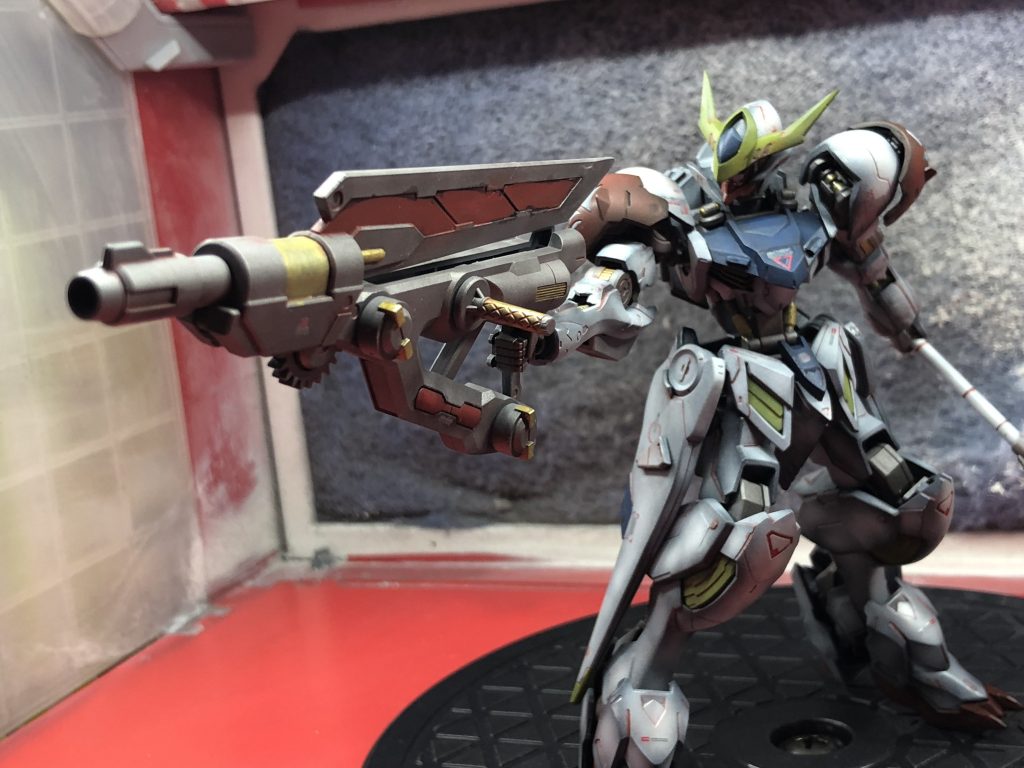 射撃も近接戦も出来るスピニングブラスター装備