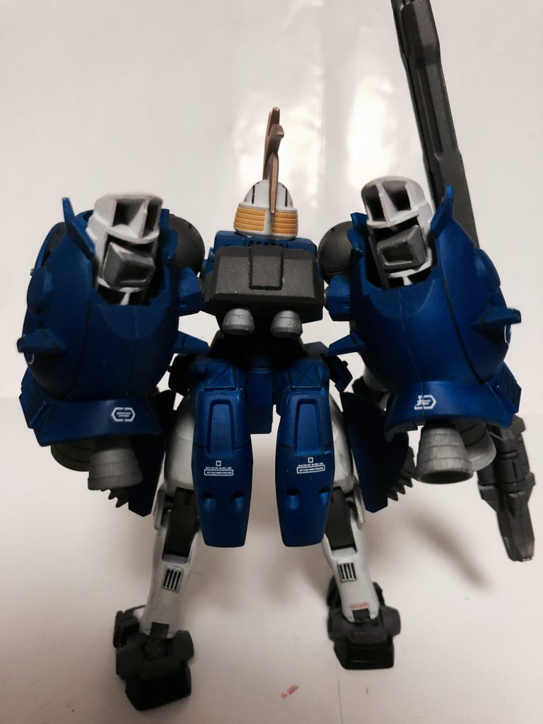 スーパーバーニアの接続がバックパックに改められている。これはトールギスフリューゲルや宇宙用リーオーのデータの応用と思われる。