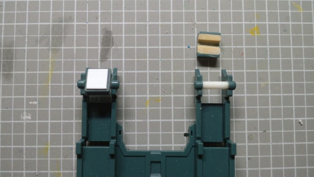 可動出来るようにしました。
これでMS搭載した時にフィット出来るようにしました。