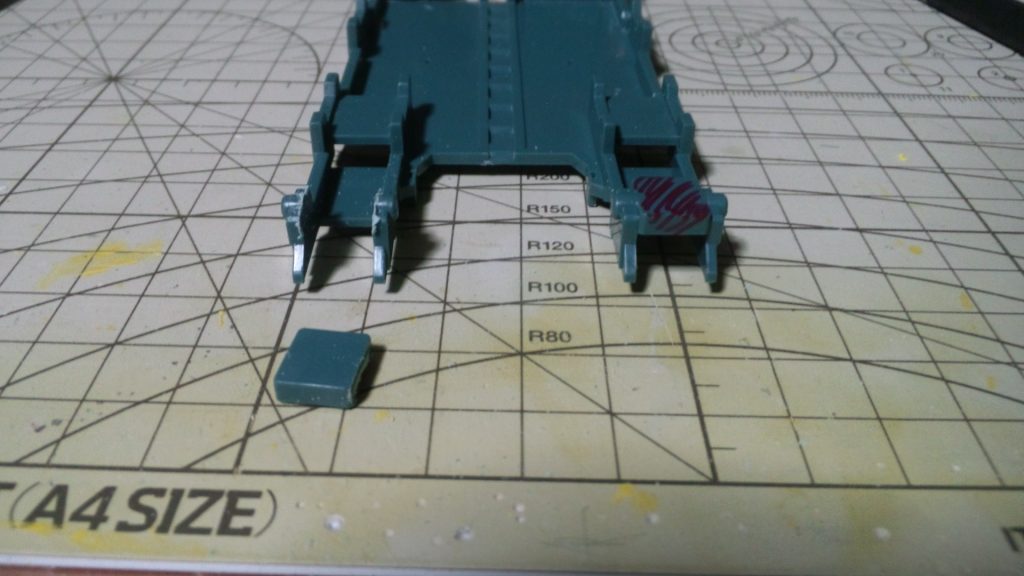 上腕を置く部分をカットし…