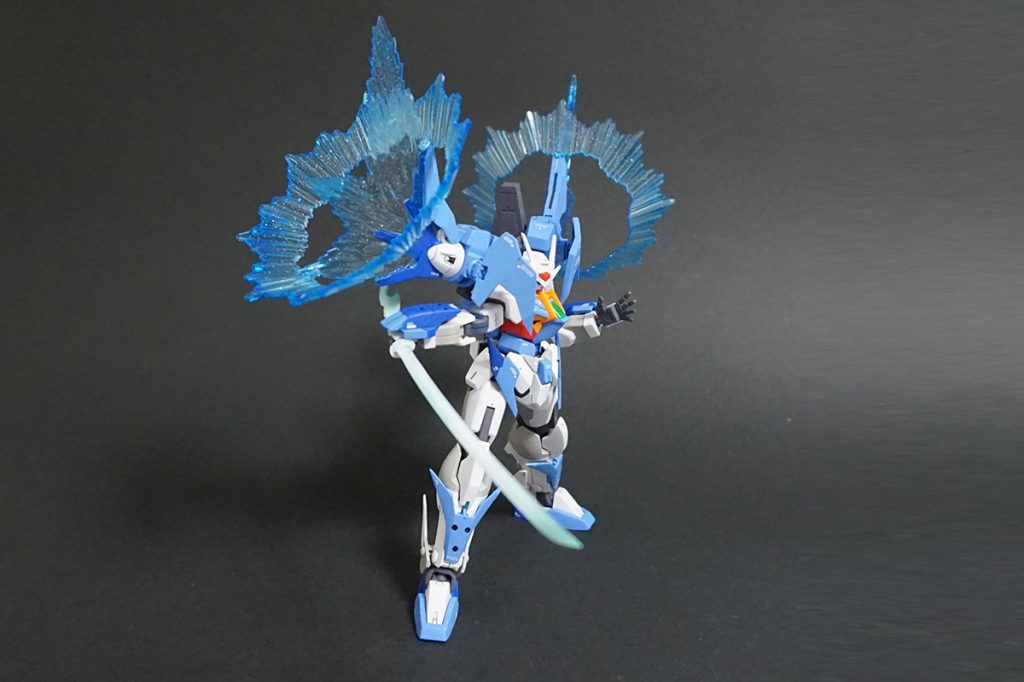 ハイヤーザンスカイフェイズソード?をスクラッチしています。
バスターソードから取り出すところをイメージしました。