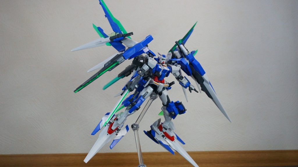 バランス考えながら、剣を盛っていきます。なかなか楽しい制作でした。