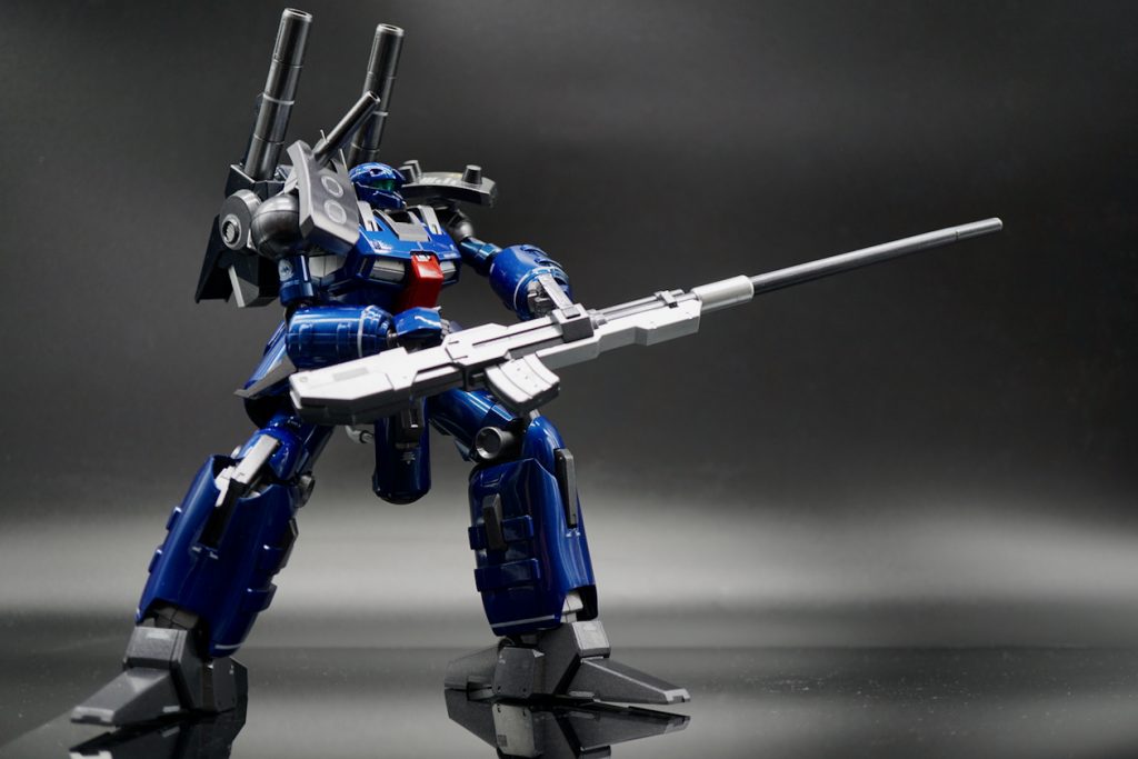 武器は標準装備のビームライフルに加えてボーナスパーツとして劇中ネモが使用していた170mmキャノン砲が付属。ネモ用だけどディテクターも勿論構える事ができて、身長よりも長い170mmキャノン砲を構えるととても強そうでカッコ良い。