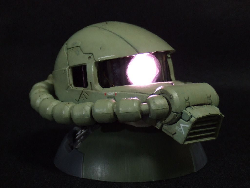 パイプのパーティングラインすら消していない手抜き。