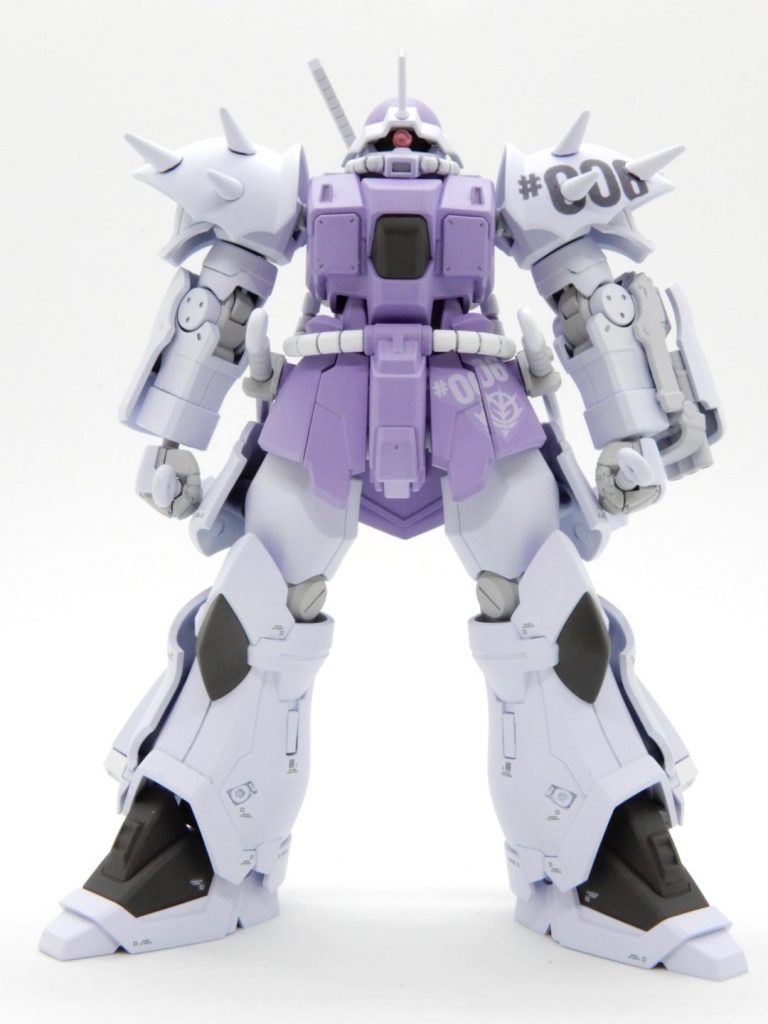 白に僅かにラベンダーを混ぜると「青空の下の新雪のような白」になる気がする。