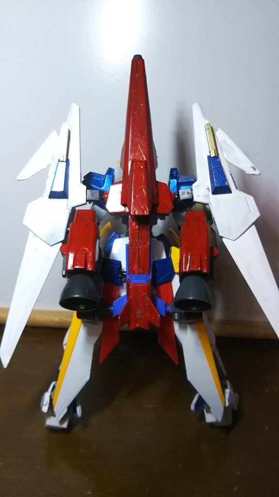 バックパックのメガウイングを装着するといかにも飛べそうな雰囲気になります。