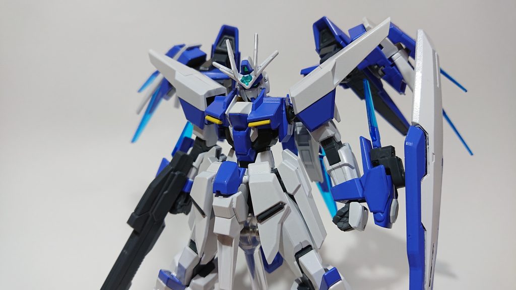 追加パーツでファンネルを装備したりします。