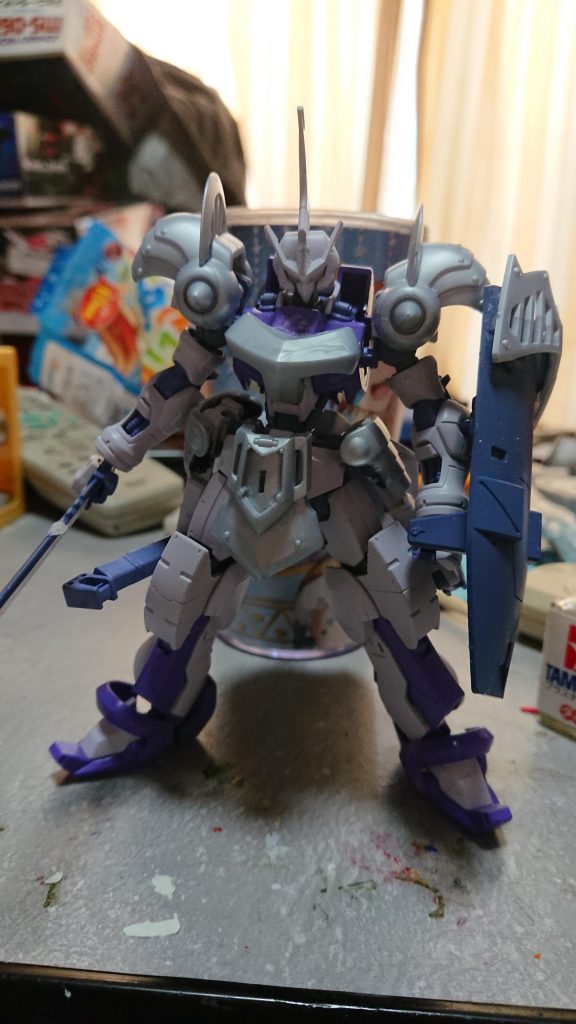 キマリストルーパーにLEGENDBB騎士ガンダムの鎧を切り貼りして形にしています。