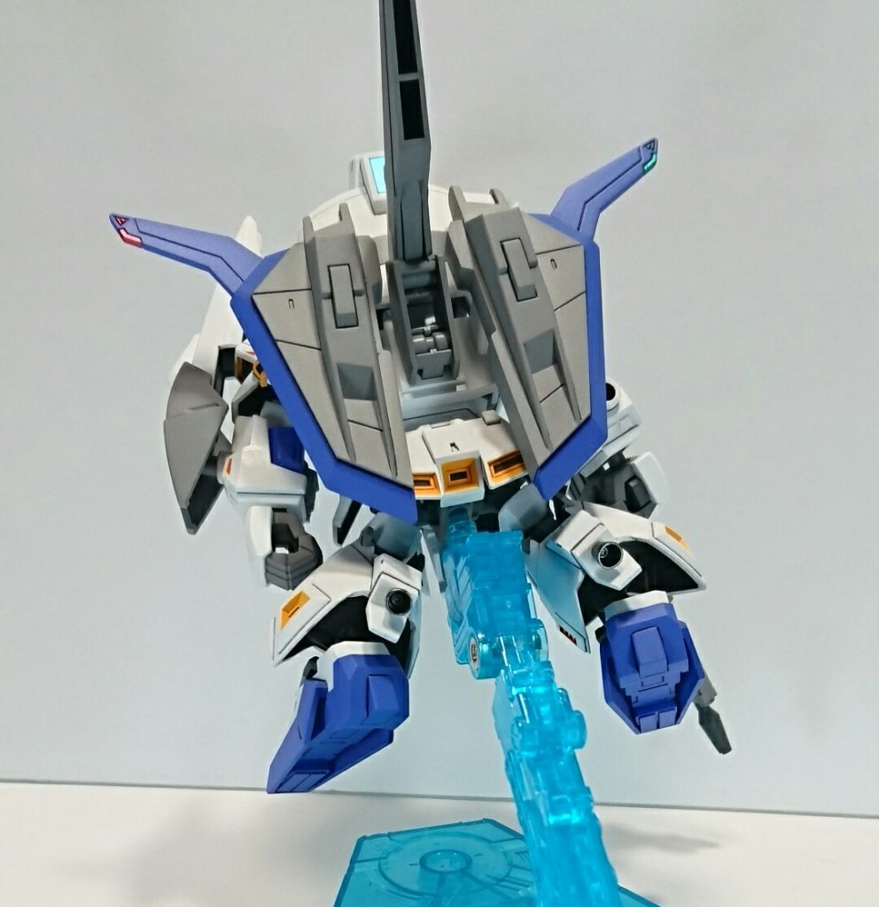 スネのバーニアは市販パーツに交換。
各パーツの裏側はダークグレーで塗装してます。