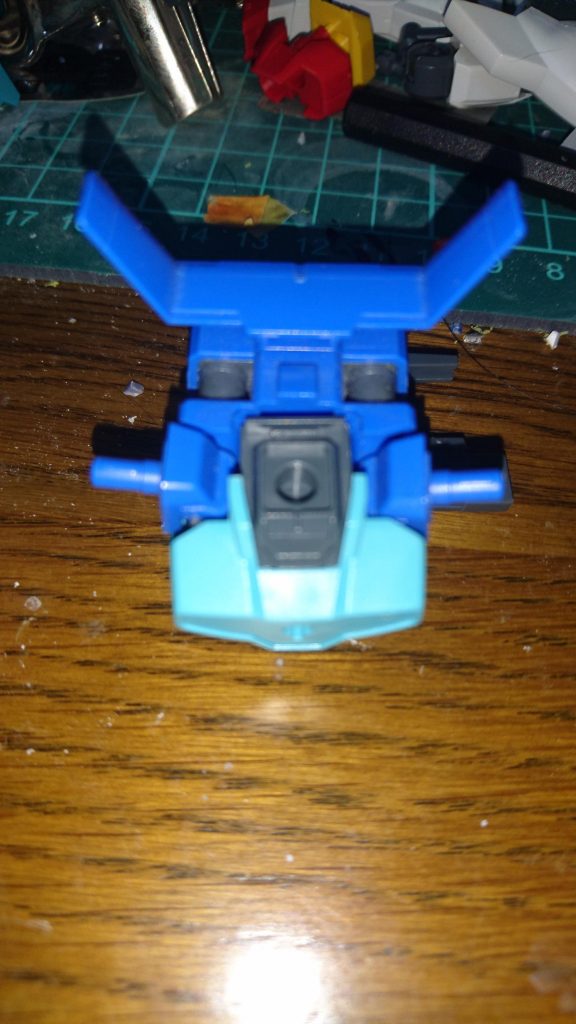 削ると胸部アデル、背部AGE-1に加工できます。