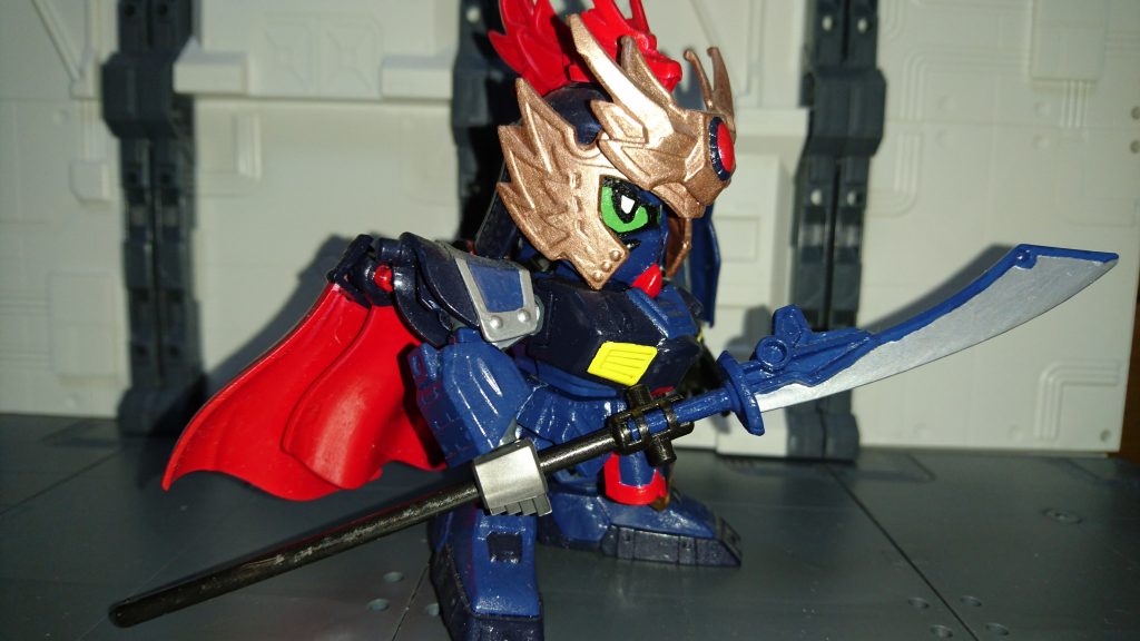 ほぼ黄忠の色換えだが、胸鎧を劉備と黄忠を合わせたり、肩を太史慈、背中のマントを公孫サンに変更している。この他兜の竜飾りや髭等を弄ってる。武器は胡軫から拝借して薙刀風に。