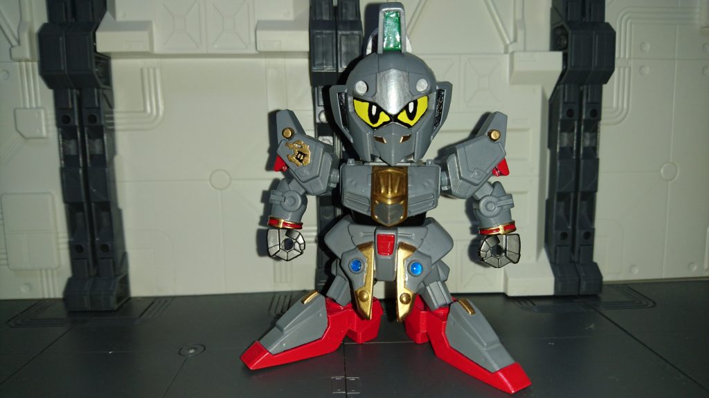 軽装状態。という程鎧は着込んでない。肩の虎マークの中がⅢになってるのがトレードマーク。