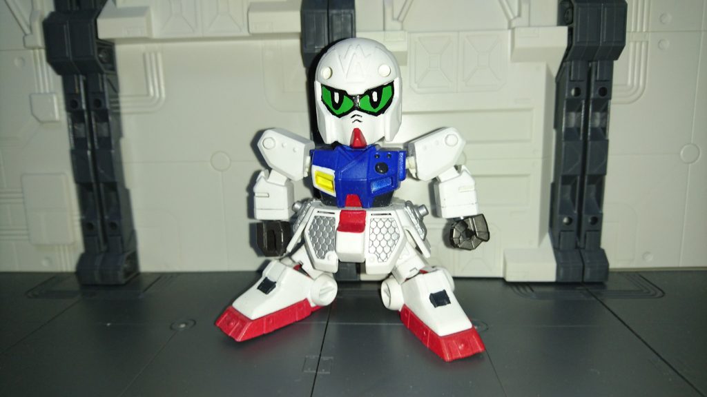 軽装状態。外してる時にパーツがポロポロ取れたので多分二度と取らない。顔のマスク部分は劉備を移植している。