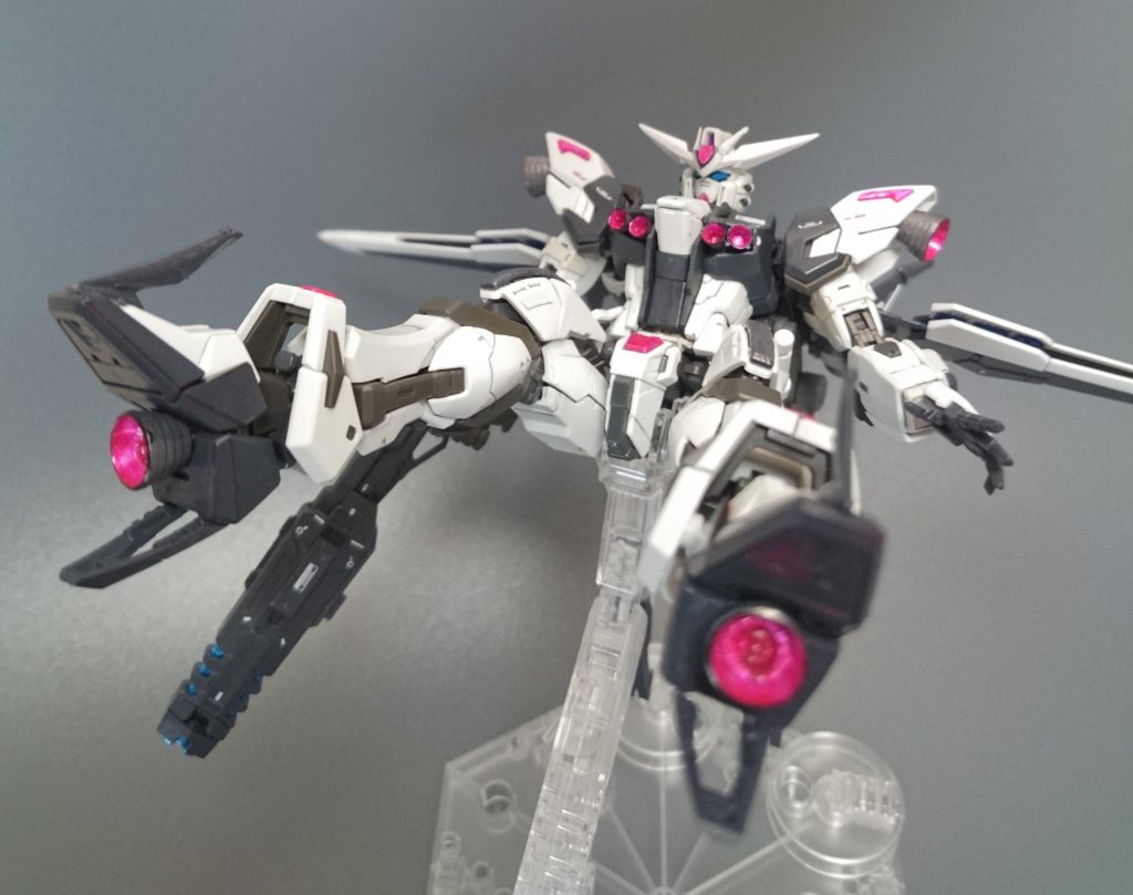 まだだ…!


肩バーニア…　　　　足裏バーニア！