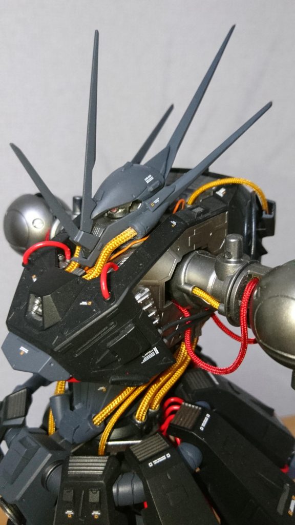 パイプはメッシュパイプやビニールコードを無塗装で使用しました。