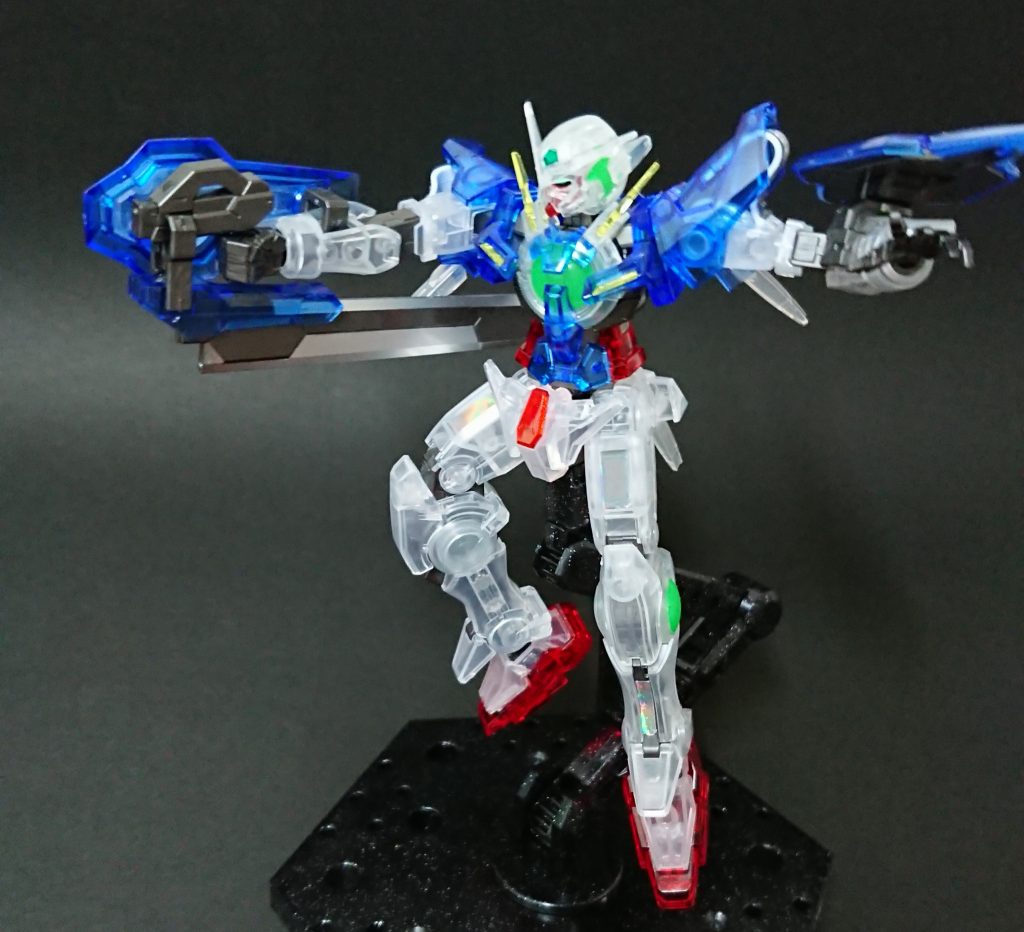 GNソードは、マスキング&エアブラシでキレイな塗装ができました!
コンデンサ系は蛍光グリーンを混ぜているので、結構明るい色味になりましたが、すべてクリアカラーなのでこれぐらいがアクセントになっていいかもしれないですね。